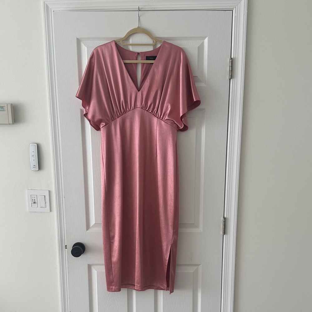 Elegant Pink Midi Dress
